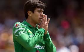 Chivas de local ante el león no tuvo profundidad, no tuvo llegadas, el primer tiempo el rebaño ante la fiera solo tuvo miedo, ni un centro, ni una jugada colectiva, sin espacios chicote y. J J Macias Celebrara Si Le Anota A Chivas Mediotiempo