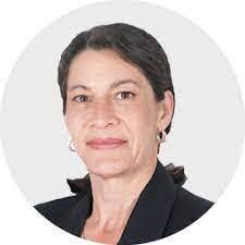 Denise Eves's Instagram, Twitter & Facebook