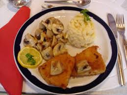 Hahnchenschnitzel Mit Champignons Und Eierspatzle Rezept Kochbar De