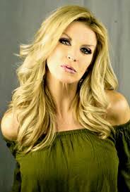 Amy Saylor's Instagram, Twitter & Facebook