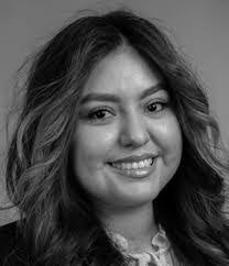 Lynn Minick's Instagram, Twitter & Facebook