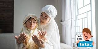 رھسلا إ ه مايق نم ه ل سيل مئاق برو ، عوجلا إ ه مايص نم ه ل sesungguhnya pada diri rasulullah ada teladan yang baik bagimu, yaitu bagi orang yang mengharap allah dan hari akhir serta banyak berdzikir. Hukum Puasa Bagi Ibu Hamil Dan Menyusui Cara Qadha Besar Fidyah Tirto Id