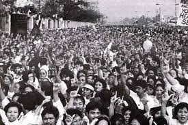 Footages from edsa people power revolution the philippines edsa revolution february 22 1986 the photo above shows the area at the intersection of edsa and boni serrano avenue. People Power Revolution Negros Chronicle