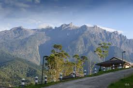 There is a restaurant serving set in kundasang in the sabah region, 12 km from ranau, skyville zen resort, kundasang is on a hill. Mt Kinabalu Peak View From Dream World Resort Sabah Malaysia 17 09 2012 Mapio Net