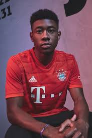 Almanya milli takımı'nda 27 karşılaşmada görev alan niklas süle, bayern münih'te ise bu sezon tüm kulvarlarda 9 karşılaşmada forma giydi. Bayern Munich In Yeni Sezon Formasi Ile Tanisin