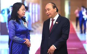 Ủy viên ban thường vụ tỉnh ủy và bí thư thị ủy tân châu. Txhrju3kfeje8m