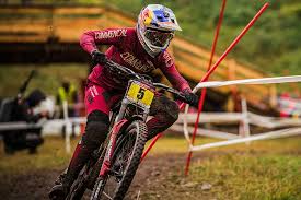 Une victoire d'un enduriste devant le gratin mondial de. Coupe Du Monde De Dh La Bresse 2018 Une Finale Incroyable