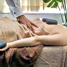 A Japanese Lady Receives A Personal Massage With Oil In A Discreet Salon -  XXXBP