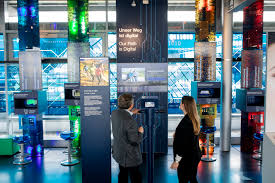 Eine qualmwolke stieg über dem norden der stadt auf. Digitalisation