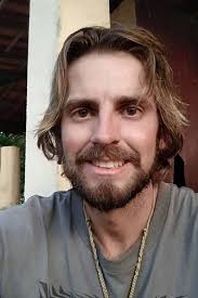 Daniel, do 'BBB20', vira piada por desmaio em prova e irmão rebate:  'Absurdo sugerirem fingimento'