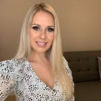 Luisa Dyer's Instagram, Twitter & Facebook