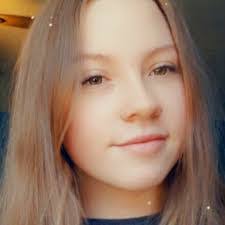 Samantha Cone's Instagram, Twitter & Facebook