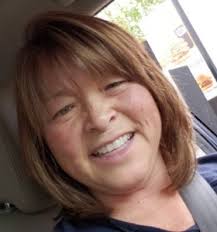 Lisa Lambright's Instagram, Twitter & Facebook