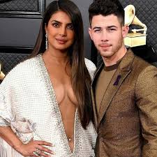 Priyanka Chopra Goes Bold For Grammy 2020 Awards Photos Priyanka Chopra Goes Bold For Grammy 202 Priyanka Chopra Hot Priyanka Chopra Beautiful Indian Actress