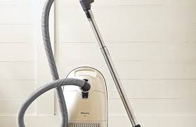 Comparison Review Miele Complete C3 Alize Vs Calima Which Cleans Hardwood Floors Carpets Better Pet My Carpe Clean Hardwood Floors Miele Hardwood Floors