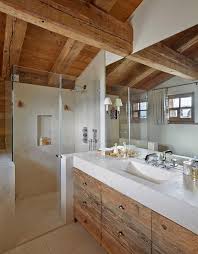 Ausgefallene Designideen Fur Ein Landhaus Badezimmer Archzine Net Badezimmer Rustikal Badezimmer Hutte Chalet Design
