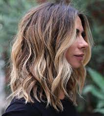 60 Fun And Flattering Medium Hairstyles For Women Medium Hair Styles Braids For Short Hair Thick Hair Styles