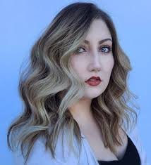Although dark roots were once too shocking, they're now actually stylish if done. 50 Heart Stopping Platinum Blonde Hair Colors For 2020 Hair Adviser