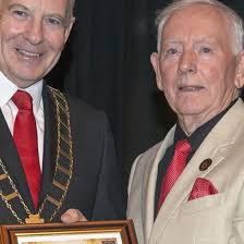 Choir pays tribute to mentor Fintan (82)