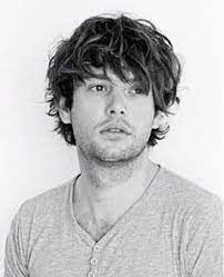 Straight Messy And Wavy Hairstyle Men Mens Hairstyles Medium Wavy Hair Men Medium Hair Styles