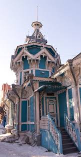 Russian Wooden House In The Siberian City Of Tomsk Russian Wooden House Architecture Russkaya Arhitektura Derevyannaya Arhitektura Arhitektura