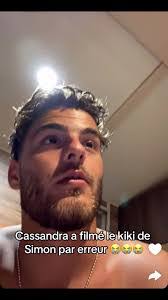 Lea Simon's Instagram, Twitter & Facebook