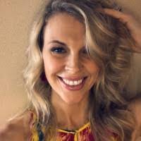 Amy Bee's Instagram, Twitter & Facebook