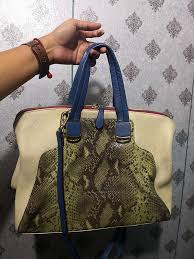 Toutes les offres pour marie claire bag sont testées avant leur publication sur ceriseclub. Marie Claire 2way Bag Leather Lovecat Preloved Bags Facebook
