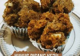 Blender pisang, gula pasir, mentega, telur ayam, vanilla, garam, dan minyak goreng sampai tercampur rata. 7 Langkah Tutorial Buat Bolu Kukus Pisang Raja Dan Keju Tanpa Telur Yang Cepat