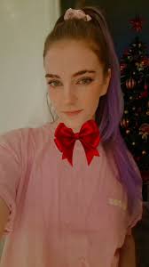 Ashley💫🌸 (@ashlehviolet)