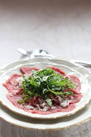 Into the kitchen and reappeared some time later with what became the carpaccio alla cipriani, a beautiful. Giornata Nazionale Del Carpaccio Il Calendario Del Cibo Italiano