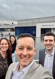 Evelyn Wenzel's Instagram, Twitter & Facebook