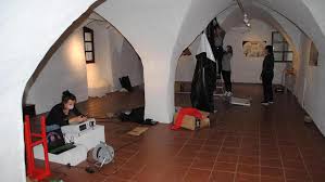 (setzen sie eine richtige variante ein.) heinrich mann war vier jahre jünger als ___ sein bruder thomas. Gehversuche Von Kunst Neulingen Schwabach Nordbayern De
