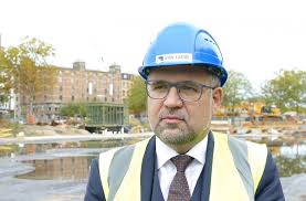 Jun 16, 2021 · automobilisten mogen in fietsstraten niet sneller dan 30 kilometer per uur rijden en fietsers niet inhalen. Meer Info Over Het Ringfietspad Door Schepen Koen Kennis Antwerps Persbureau