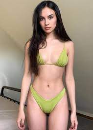 Caryn Marjorie - Free pics, galleries & more at Babepedia