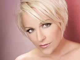 Michelle Sie War Ein Ungeliebtes Kind Wunderweib Schlagersangerin Michelle Sangerin Michelle Frisur