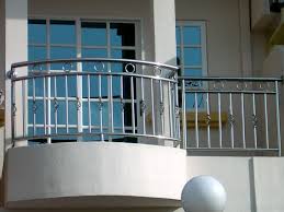 Gelander Fur Terrasse Stahl Idee Silber Modern Balkon Gestaltung Balkon Gelander Design Balkonentwurf Steel Railing
