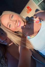 Ashley Sprague's Instagram, Twitter & Facebook