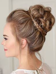 10 coiffures mariage pour cheveux courts à adopter le jour j. Coiffure Invitee Mariage Les Plus Belles Idees Tendances