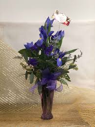 Whole blossoms provides fresh flowers farm direct, including roses, hydrangea, peonies, succulents, orchid, lily, tulips, and more. Iris Bouquet By 3 Wishes Floral And Design Studio