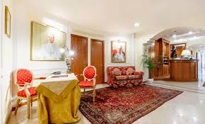 It is an historic palazzo located in the ancient centre of rome, and. Residenza Paolo Vi Da 139 Pensioni A Roma Kayak