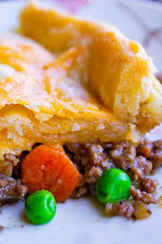 One Skillet Shepherd S Pot Pie From The Food Charlatan It S Like Shepherd S Pie And Chicken Pot Pie Got Together And Had Pot Pie Food Charlatan Shepherds Pie