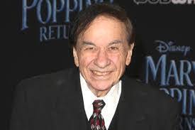 Fern Lopez's Instagram, Twitter & Facebook