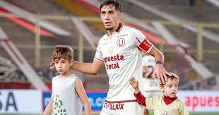 Entre lágrimas, Pérez Guedes se despidió de Universitario | Ovación Corporación Deportiva