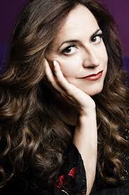 Elisenda Fabregas: HOME