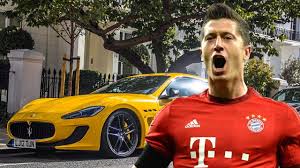 Thaanks for looking and please chek out my other cool cards on ebay !! Robert Lewandowski Cars Collection 2018 Youtube