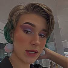 Julie Meeks (@meekettes)