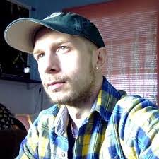 Amber Bolton's Instagram, Twitter & Facebook