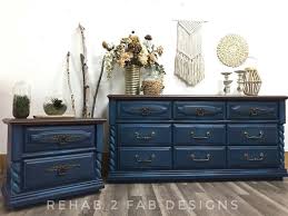 Furniture Chalk Painting Tutorial Etsy Chalk Paint Bedroom Furniture Painted Furniture Colors Painted Bedroom Furniture
