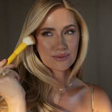 Lauren Burnham Luyendyk (@laurenluyendyk)